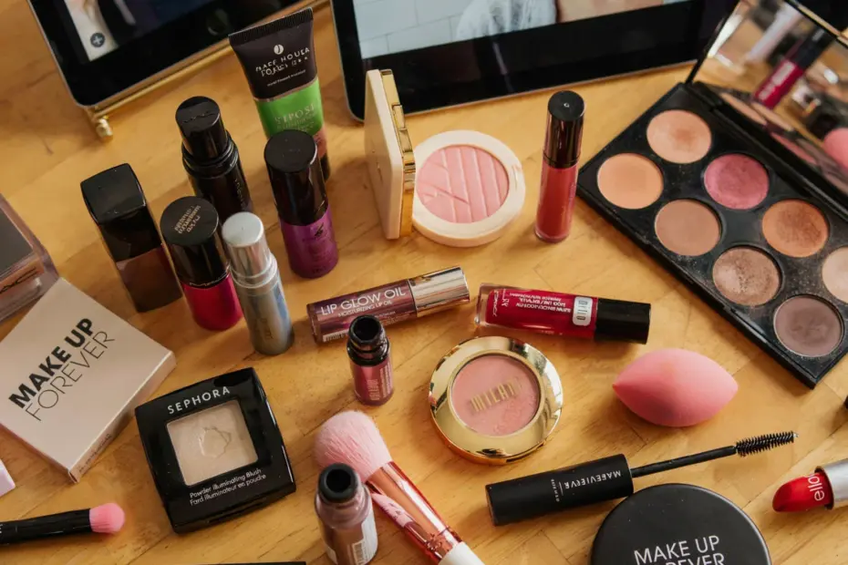 Everyday Makeup Set Up for a Natural Glow | Quick GRWM Routine Inspired by Vogue Secrets