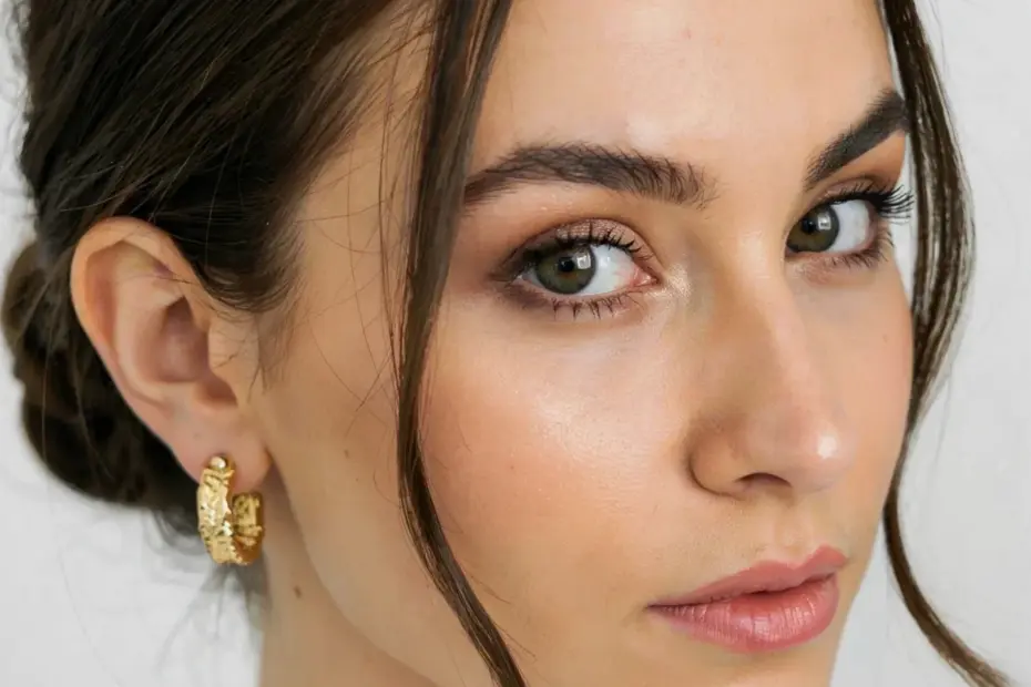 New to makeup? Try this 5 minute makeup tutorial for beginners for an easy everyday look