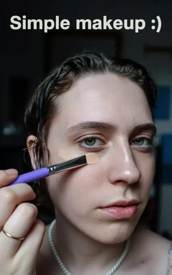 Simple Makeup Look for Fall Evenings | Under-Eye Concealer Routine