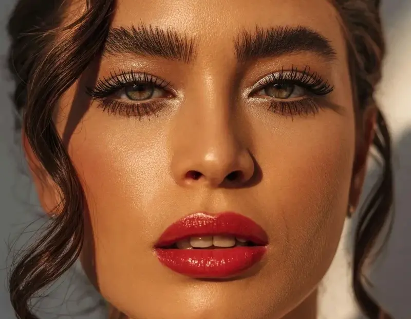 Glam Makeup Transformation with Bold Red Lips & Shimmering Eyeshadow